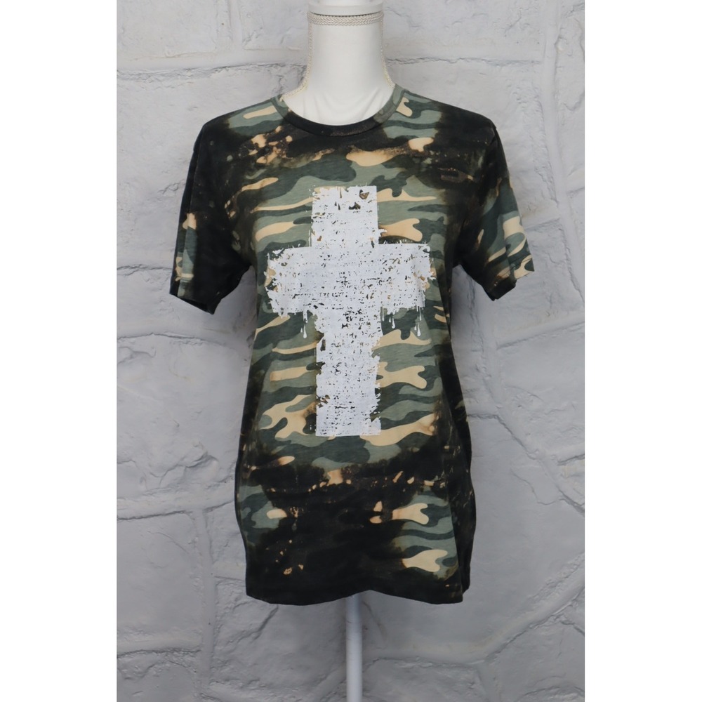Women's Cross Graphic Tee - Camo - Size S